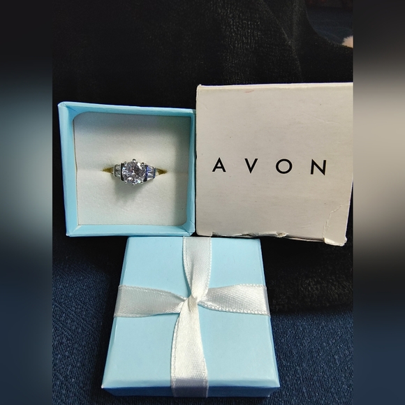 Cz shaped ring, round shape. - Picture 3 of 4